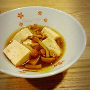 豆腐と山なめこの麺つゆ煮